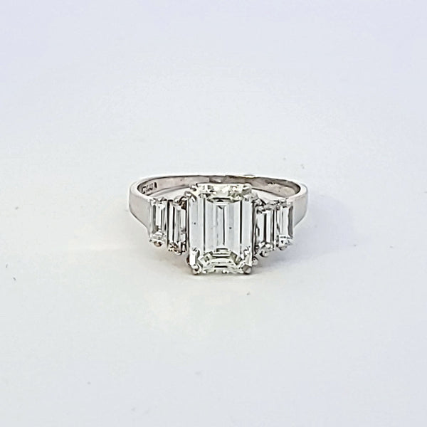 Why You Should Consider a Vintage Platinum Ring