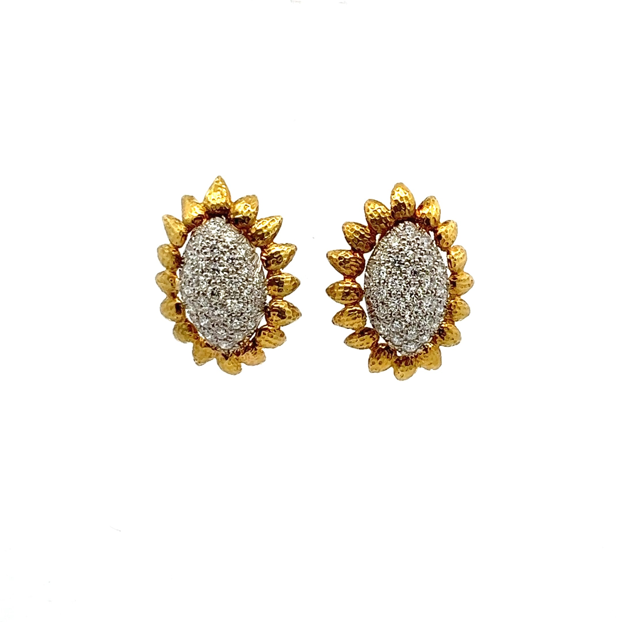 David Webb 2.65 Carat Round Brilliant G VS1 Diamond 18 Karat Yellow Gold Clip On Earring