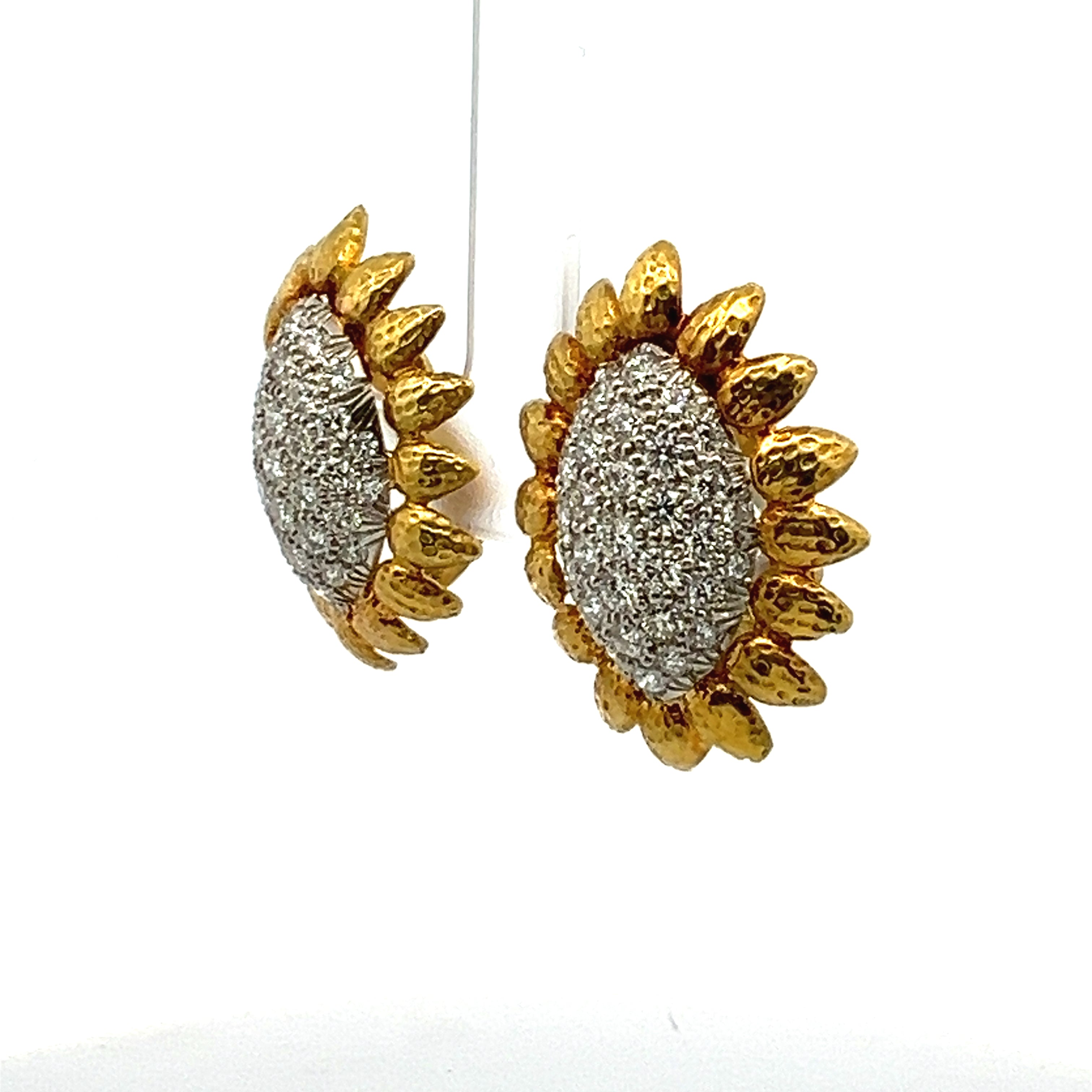 David Webb 2.65 Carat Round Brilliant G VS1 Diamond 18 Karat Yellow Gold Clip On Earring