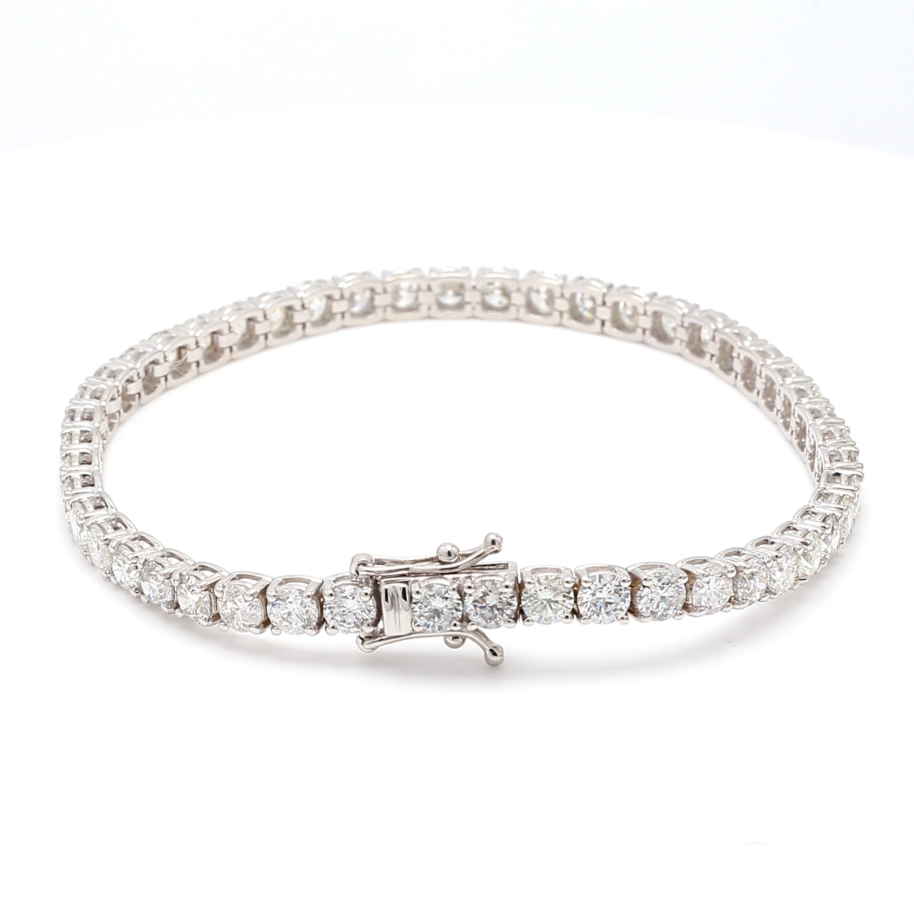 8.97 Carat Round Brilliant Diamond 18 Karat White Gold Tennis Bracelet