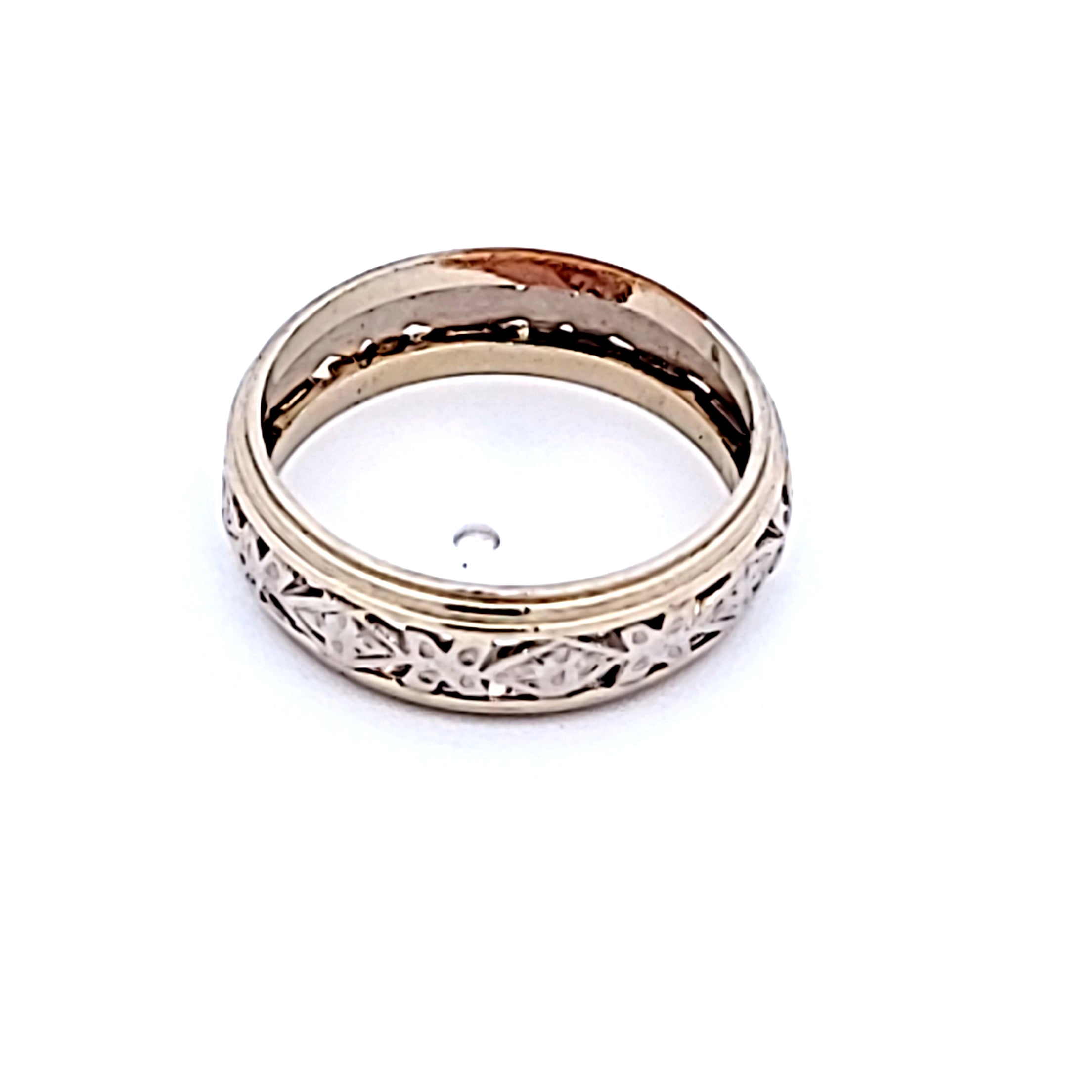 Vintage 2.60 Grams Size 5.5 Engraved 14 Karat White Gold Band Ring