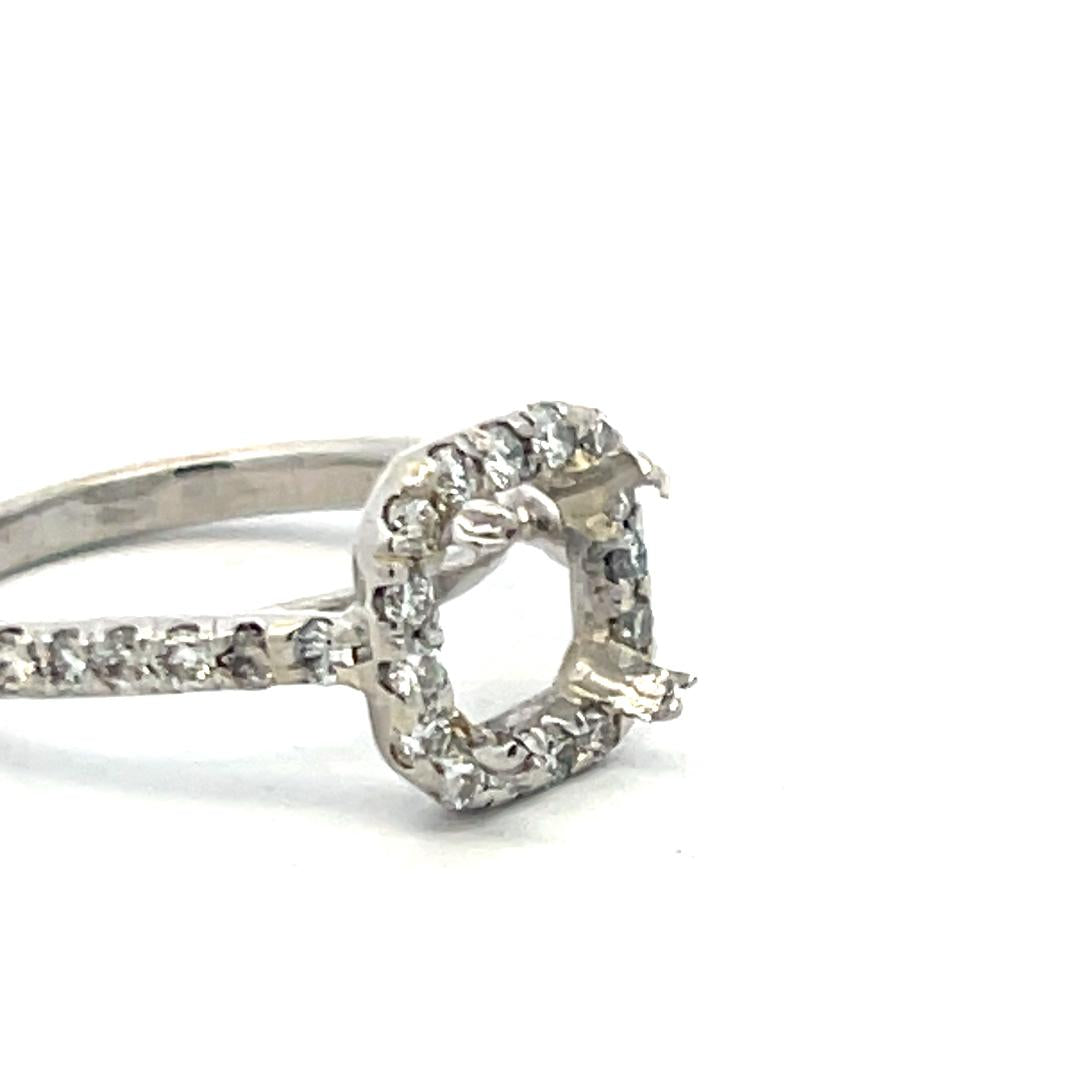 0.60ct Round Brilliant Diamond Semi-Mount Ring in Platinum Hold 2.50 CT Stone