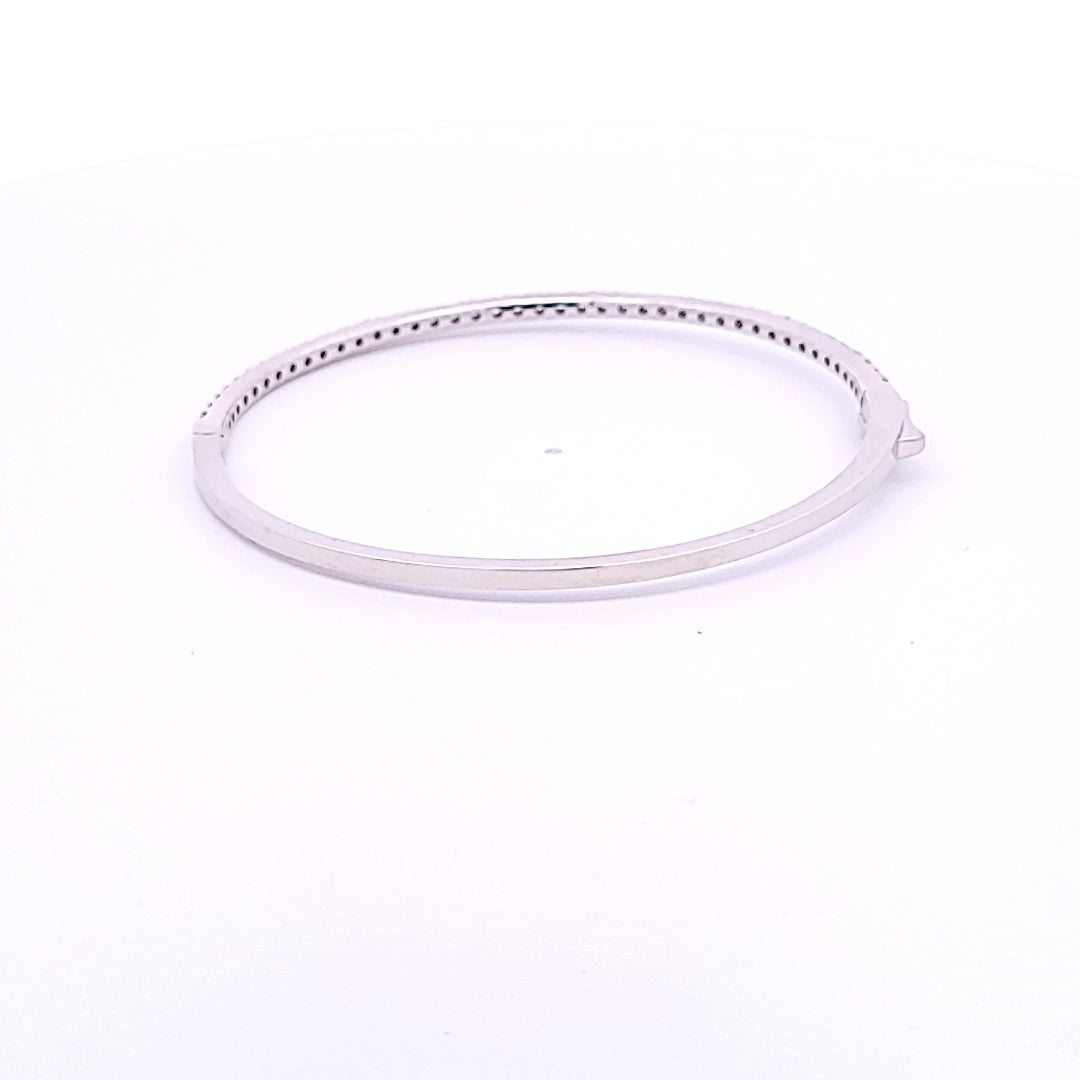 1.00 Carat Round Brilliant E VS1 Diamond 14 Karat White Gold Bangle Bracelet