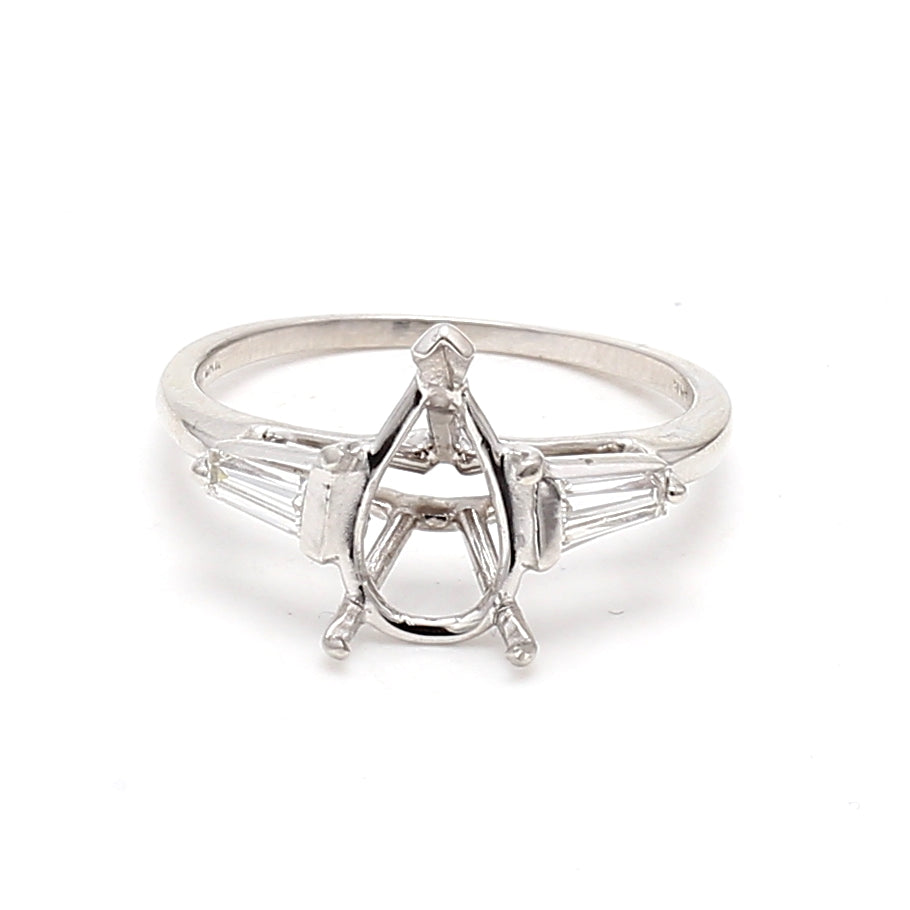 0.42 Carat Tapered Baguette Shape G VS1 Diamond Platinum Semi Mount Ring