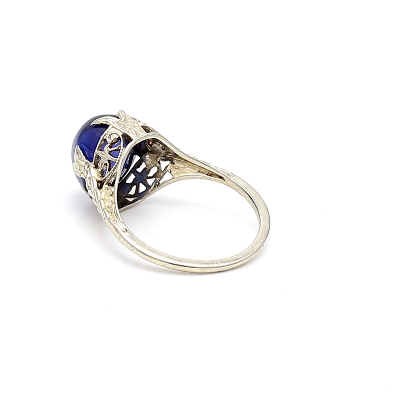 2.75 Carat Oval Shape Sapphire 18 Karat White Gold Vintage Ring