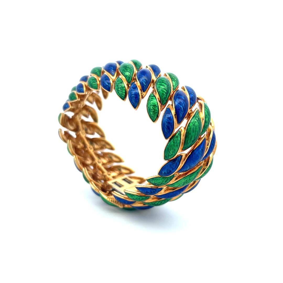 David Webb Vintage 97.20 Grams Enamel and 18 Karat Yellow Gold Link Bracelet