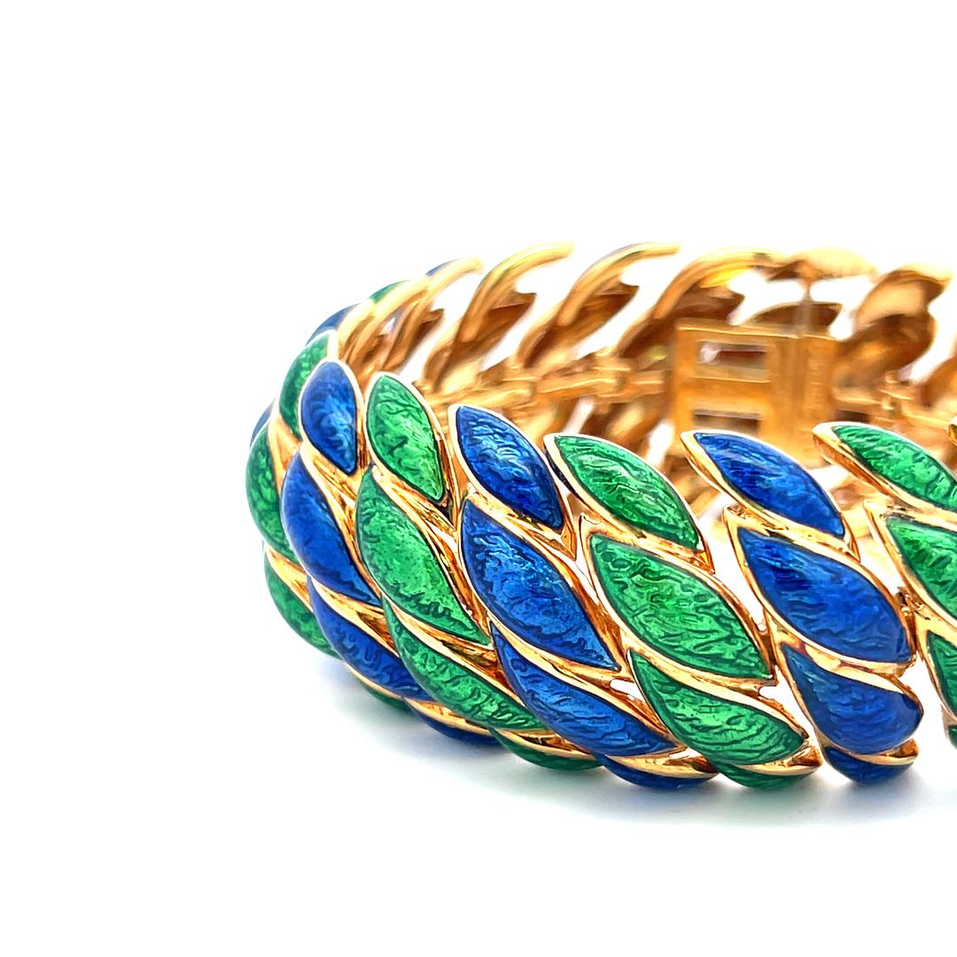David Webb Vintage 97.20 Grams Enamel and 18 Karat Yellow Gold Link Bracelet
