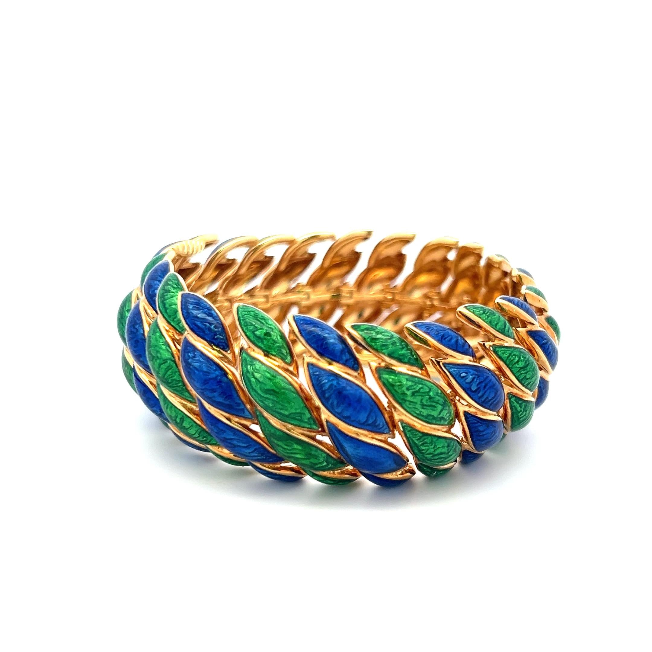 David Webb Vintage 97.20 Grams Enamel and 18 Karat Yellow Gold Link Bracelet