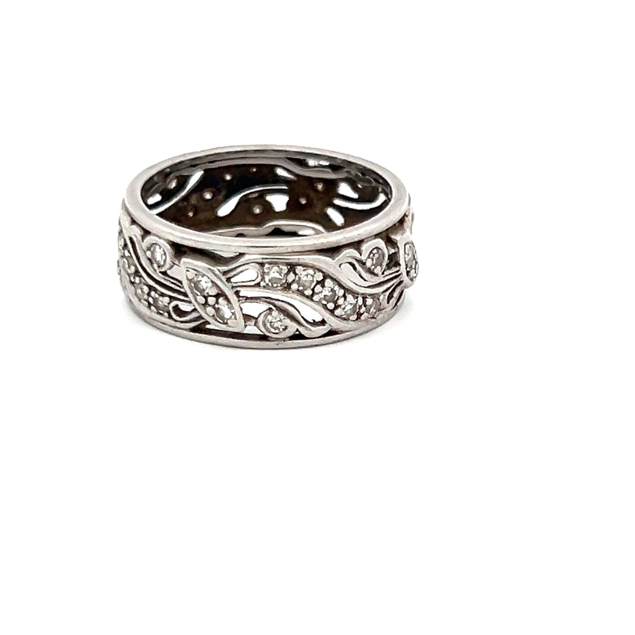 0.36 Carat Round Brilliant I SI1 Diamond Platinum Band Ring