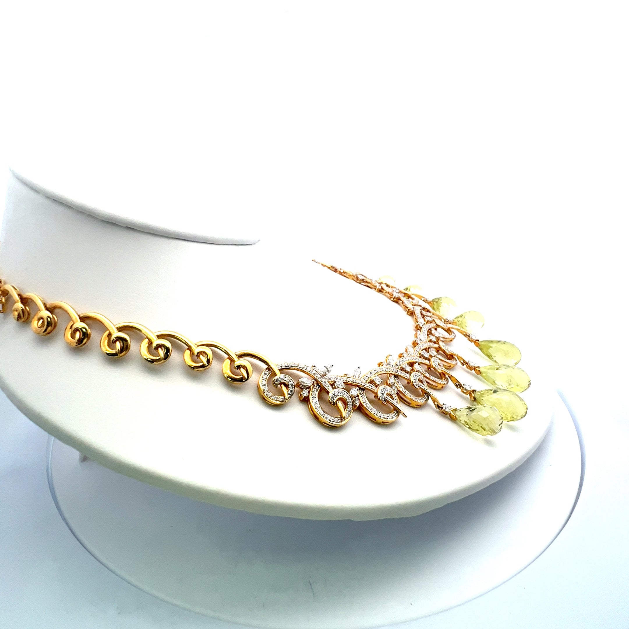 11.00 Carat Round Brilliant Diamond 18 Karat Yellow Gold Statement Necklace