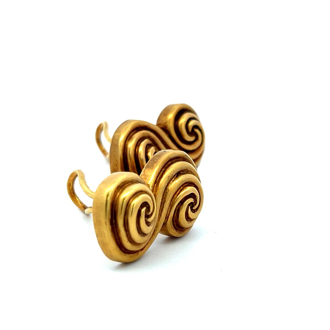 Tiffany & Co Vintage 20.10 Grams Spiro 18 Karat Yellow Gold Clip On Earrings