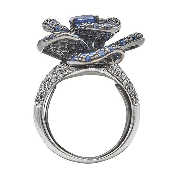 2.75 Carat Sapphire 0.50 Carat Round Brilliant Diamond 18K WG Cocktail Ring