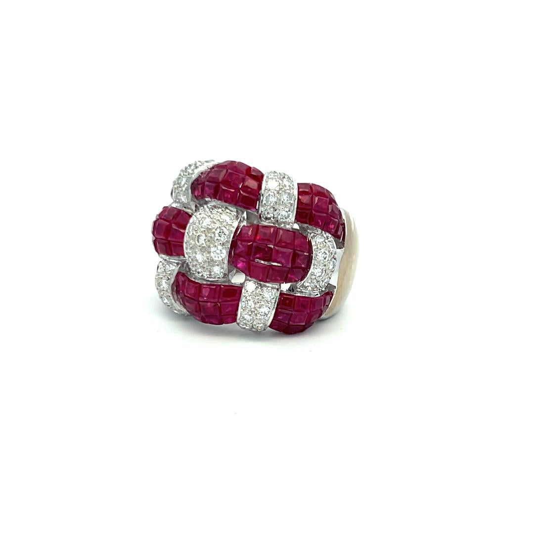 2.50 Carat Ruby 0.60 Carat Round Brilliant Diamond 18K White Gold Cocktail Ring
