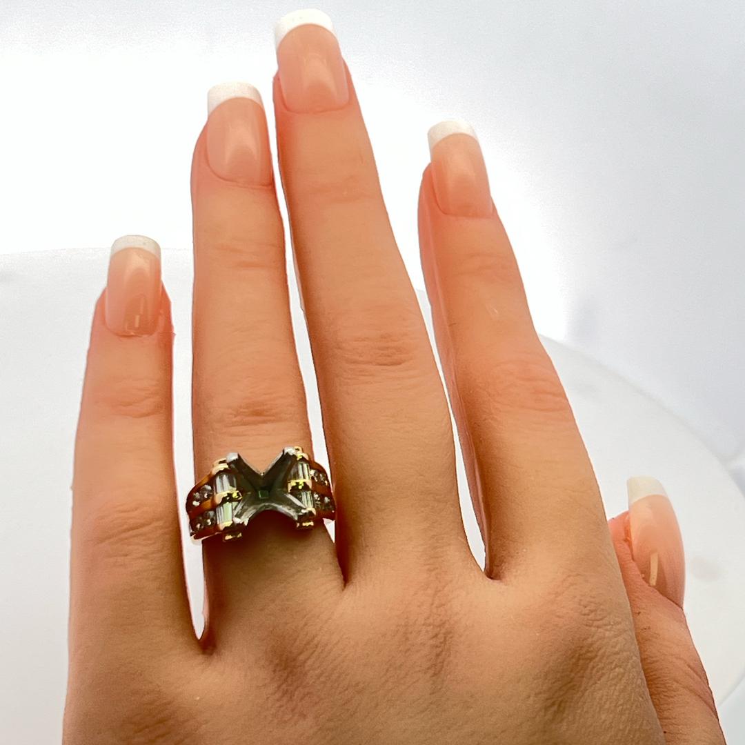 1.52 Carat Round and Baguette Shape Diamond 14K Yellow Gold Semi Mount Ring