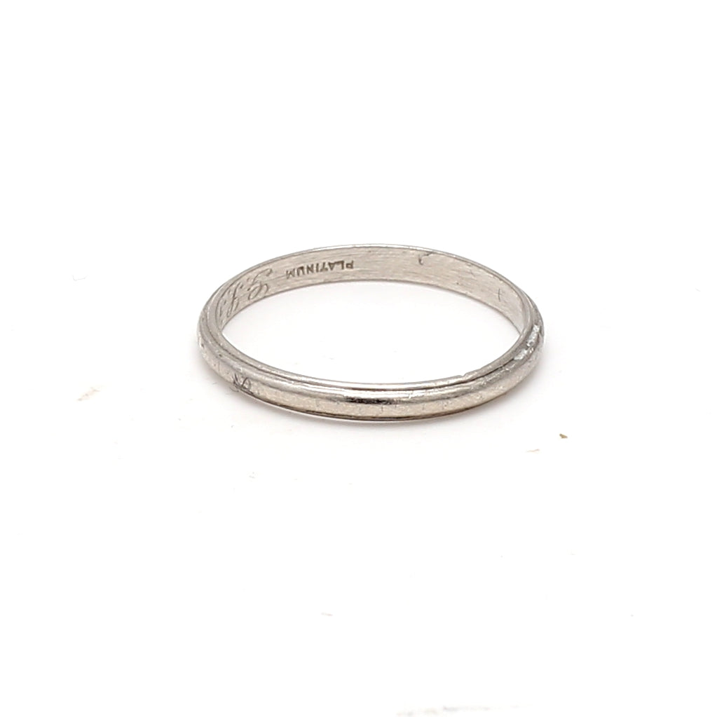 Vintage 2.00 Grams Size 7 Platinum Band Ring