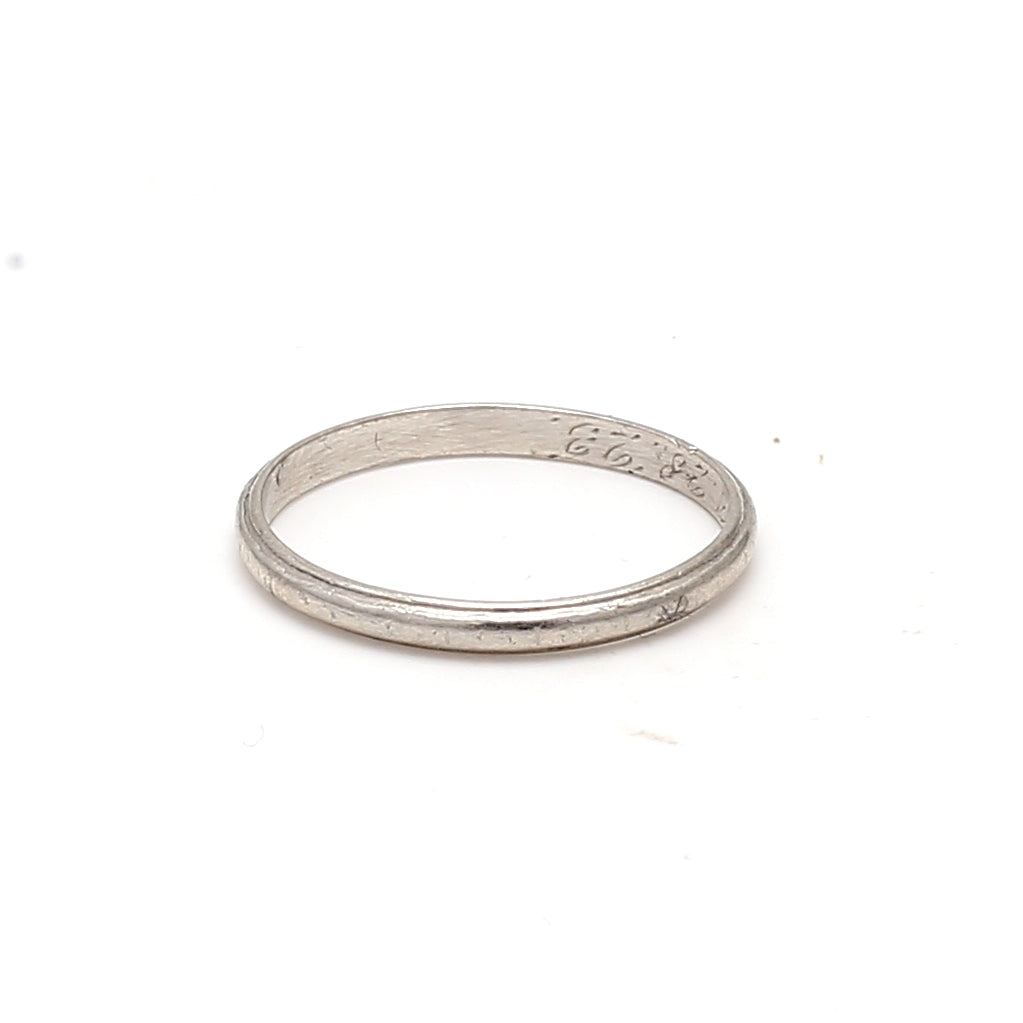 Vintage 2.00 Grams Size 7 Platinum Band Ring