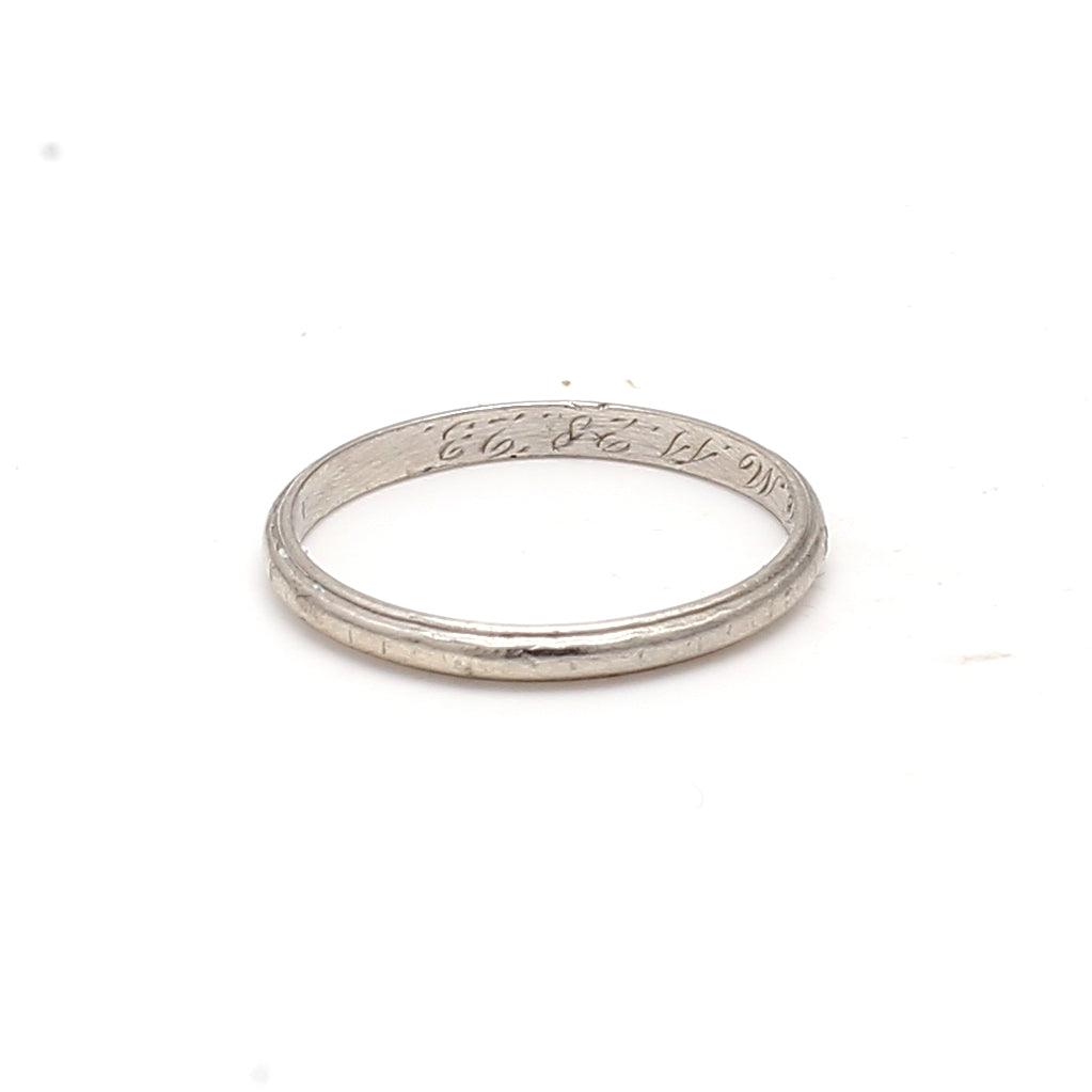 Vintage 2.00 Grams Size 7 Platinum Band Ring
