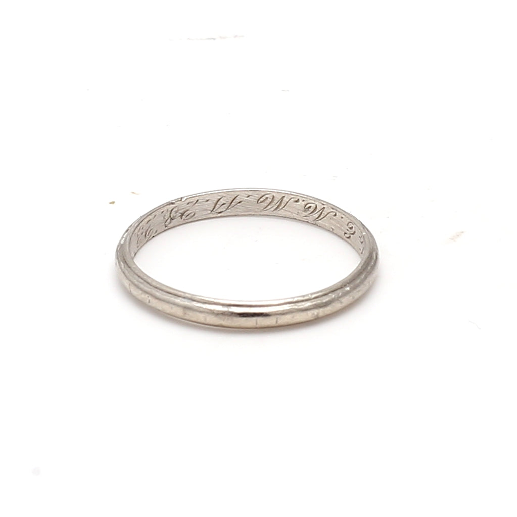 Vintage 2.00 Grams Size 7 Platinum Band Ring