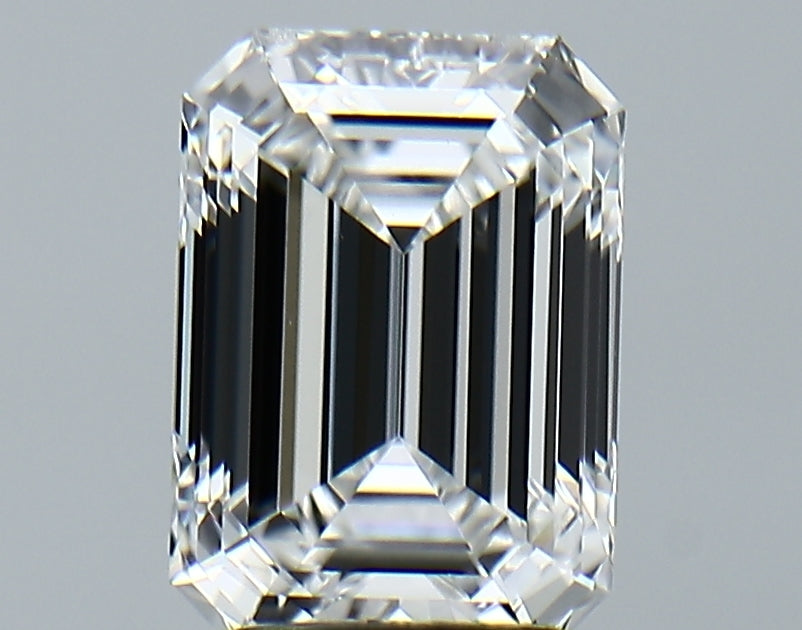 Lab-Grown 2.56 Carat Emerald Cut Diamond color E Clarity VVS2, precious stones, engagement diamonds