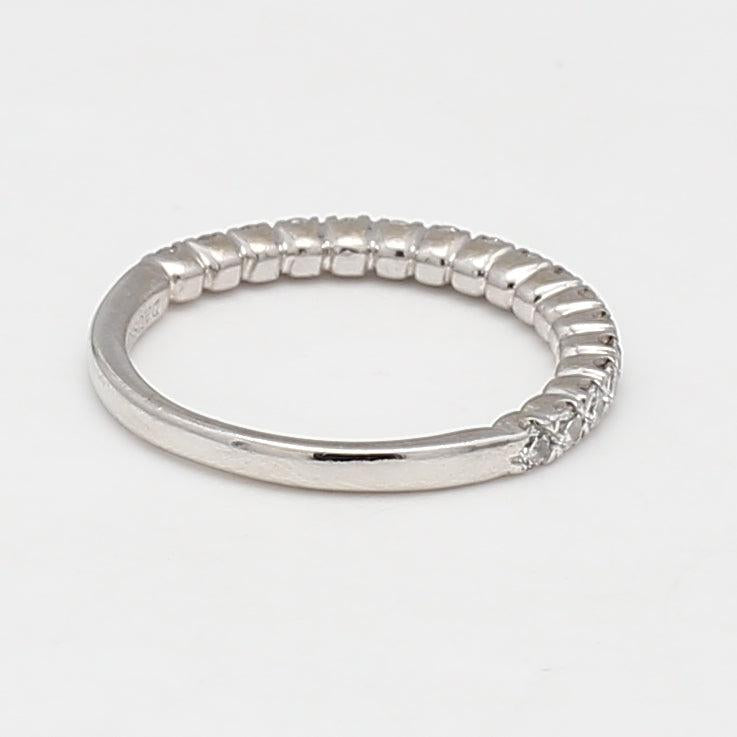 0.39 Carat Round Brilliant F SI1 Diamond 18 Karat White Gold Band Ring