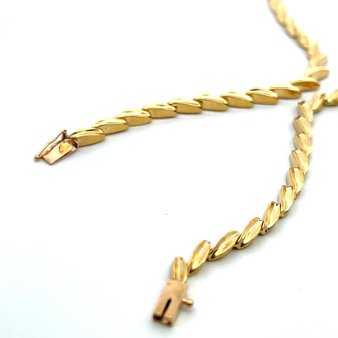 Vintage 18K Yellow Gold Collar Necklace with 0.65 Carat Round I VS Diamonds