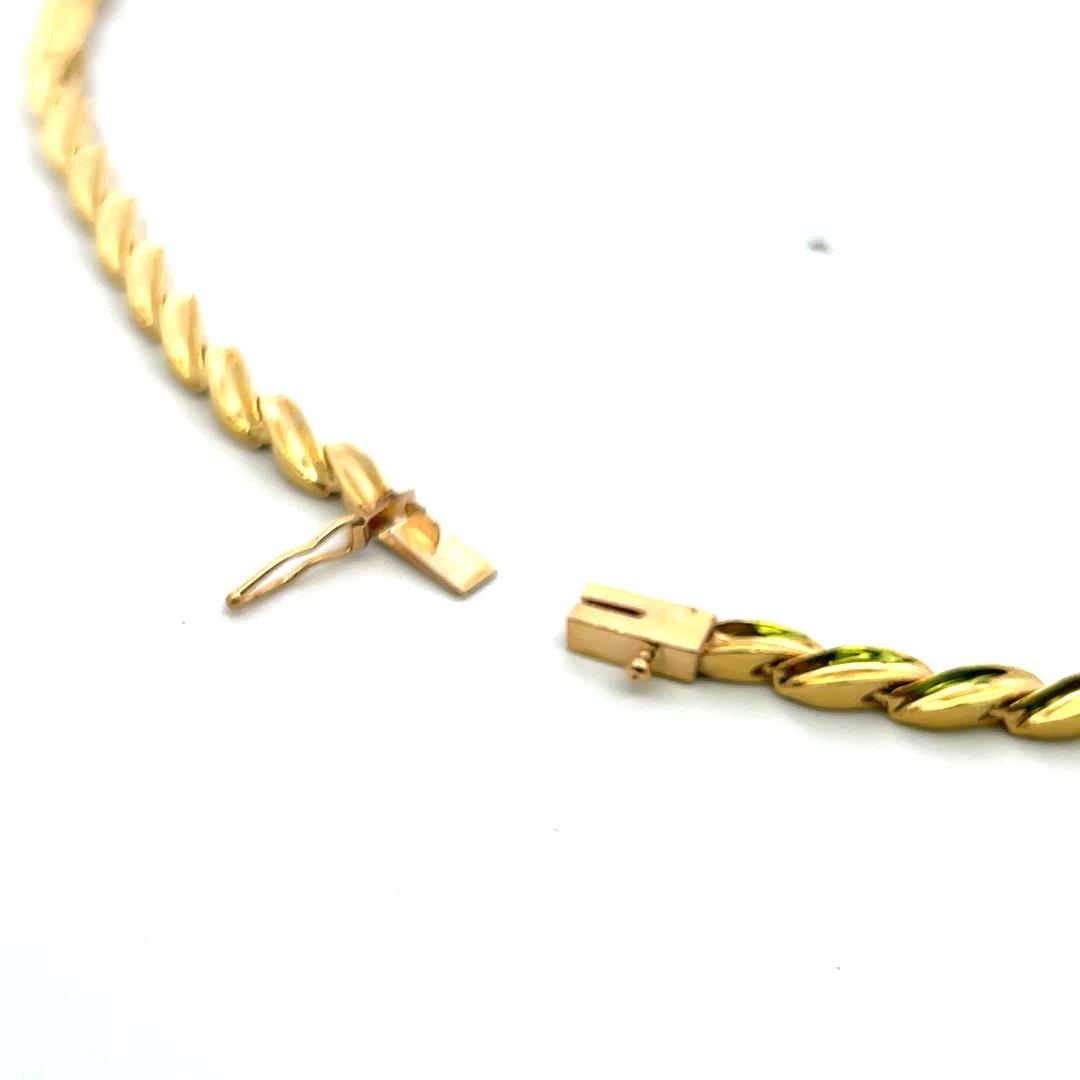 Vintage 18K Yellow Gold Collar Necklace with 0.65 Carat Round I VS Diamonds