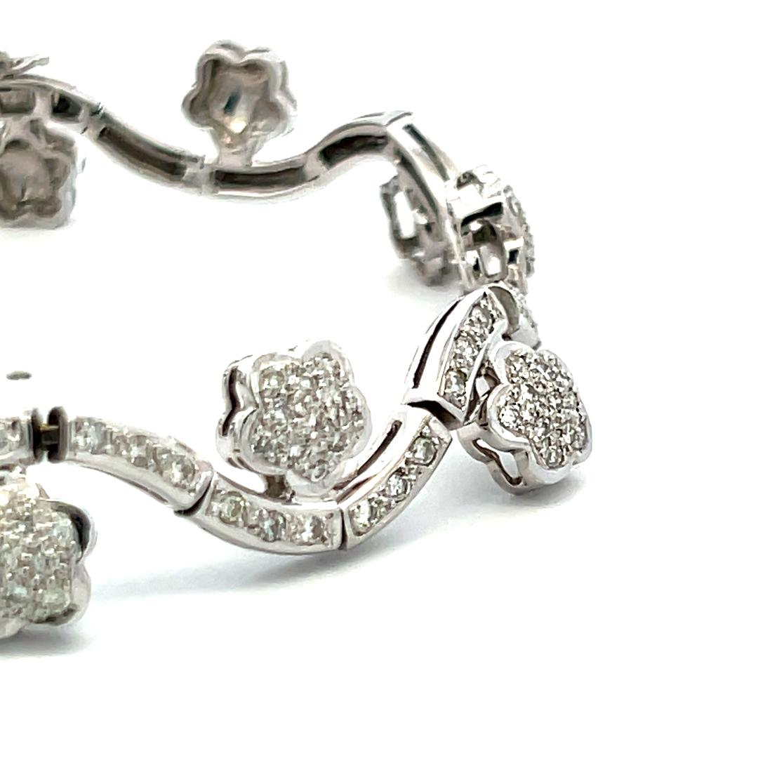Dazzling 18K White Gold Link Flower Bracelet With 2 Carat H-SI Diamond