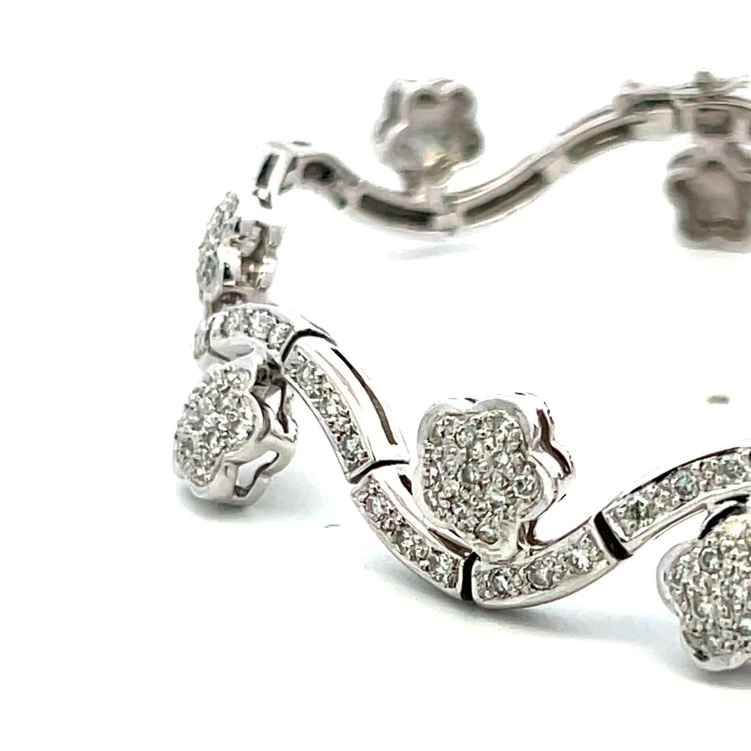 Dazzling 18K White Gold Link Flower Bracelet With 2 Carat H-SI Diamond