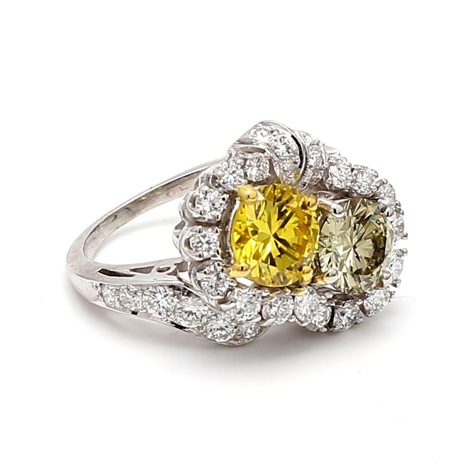 Vintage Platinum Cocktail Ring with 2.94 Carat Yellow and Green Round Diamonds