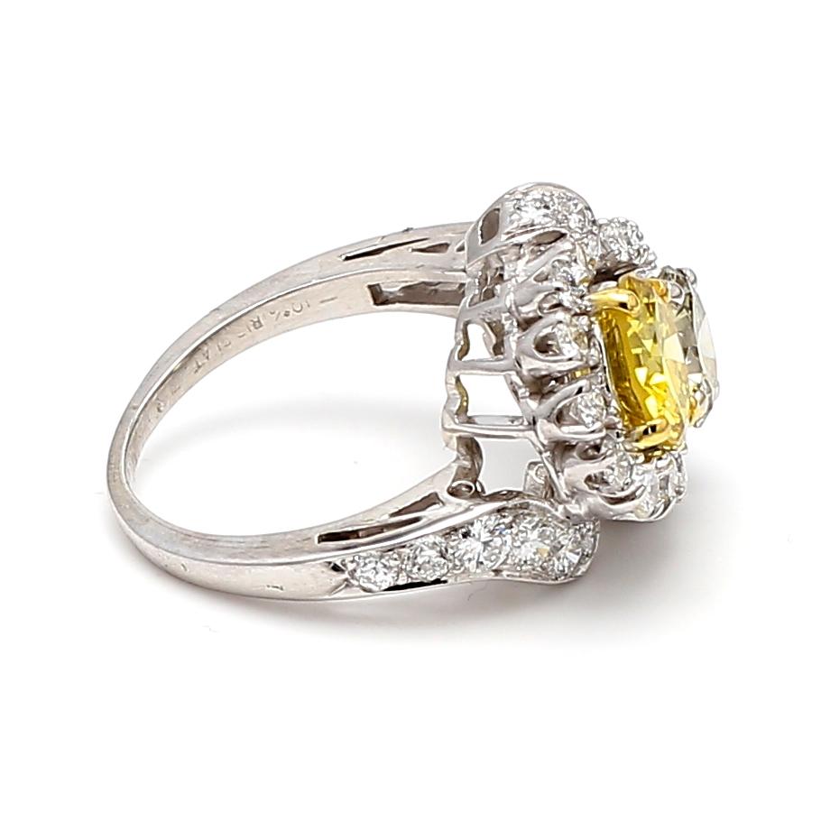 Vintage Platinum Cocktail Ring with 2.94 Carat Yellow and Green Round Diamonds
