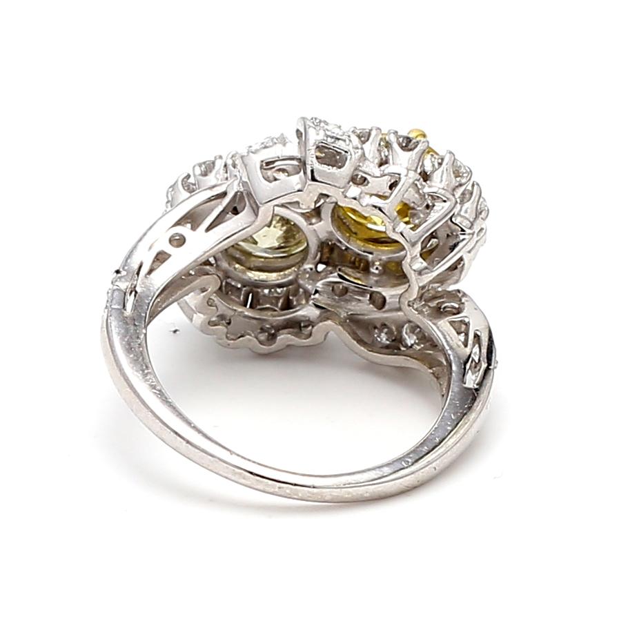 Vintage Platinum Cocktail Ring with 2.94 Carat Yellow and Green Round Diamonds