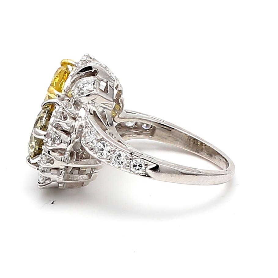 Vintage Platinum Cocktail Ring with 2.94 Carat Yellow and Green Round Diamonds