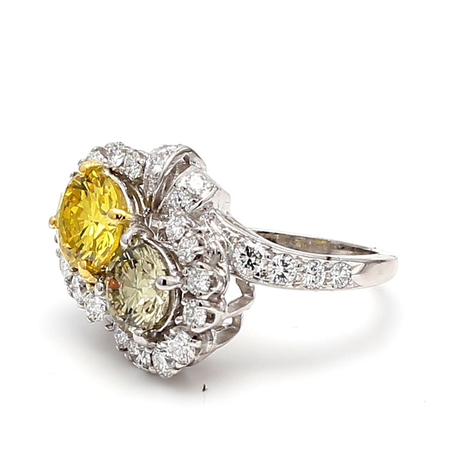 Vintage Platinum Cocktail Ring with 2.94 Carat Yellow and Green Round Diamonds
