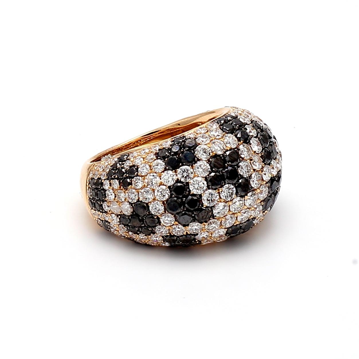 18 Karat Yellow Gold Cocktail Ring with 5.8 Carat Round Diamonds Size 6.5