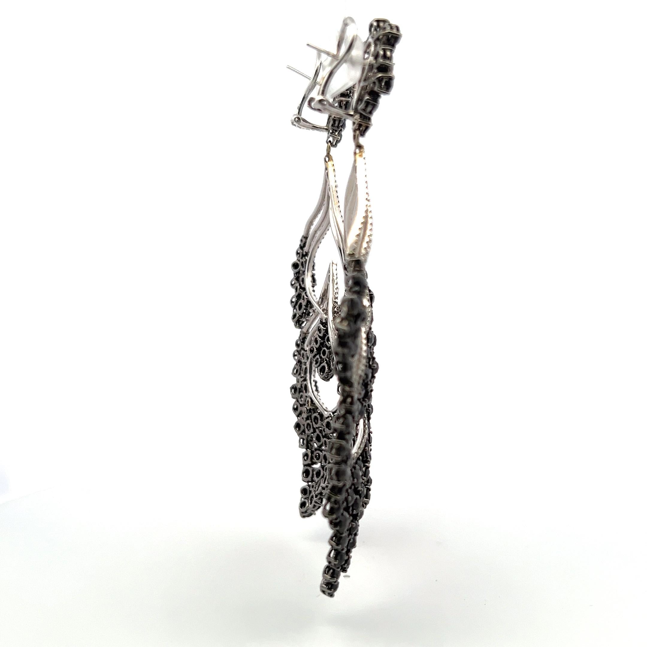 Vintage 18K White Gold Dangling Earrings with 25.91 Carat Black Diamonds