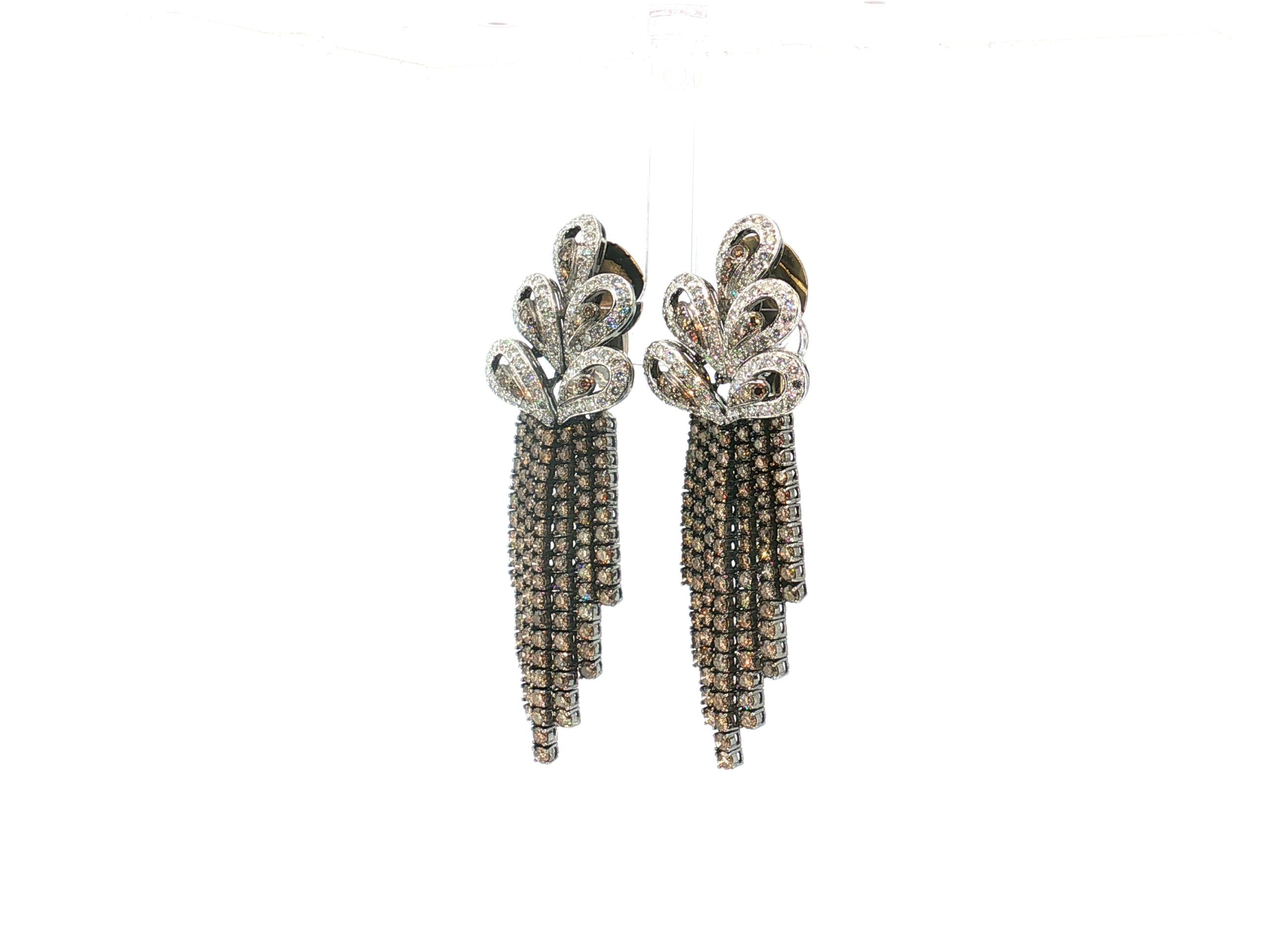 18K Two Tone Gold Chandelier Earrings with 25.3 Carat Round Diamonds