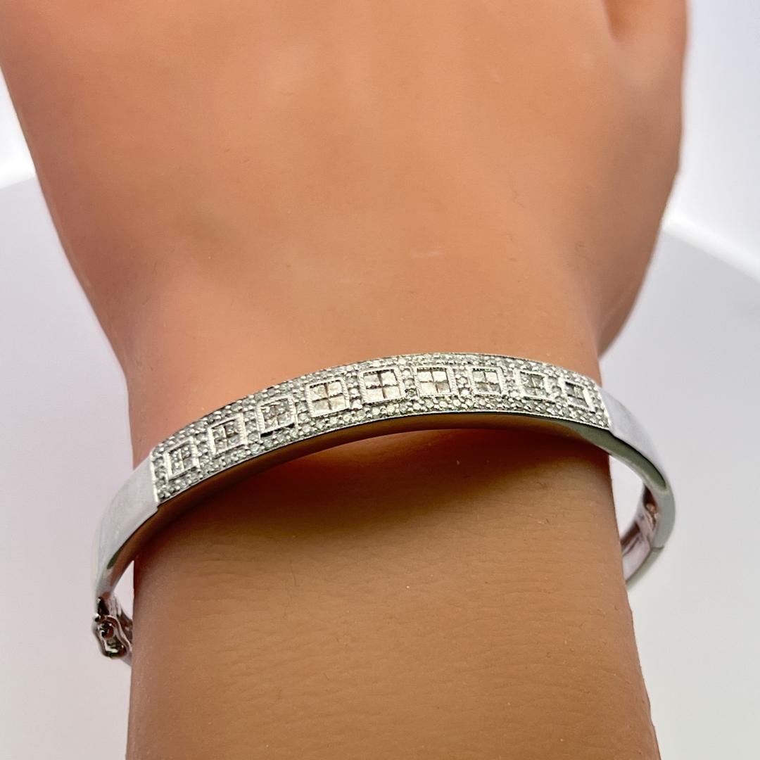 14K WG Bangle Bracelet with 1.42 Carat Round & Princess Cut Diamonds Size 6.75