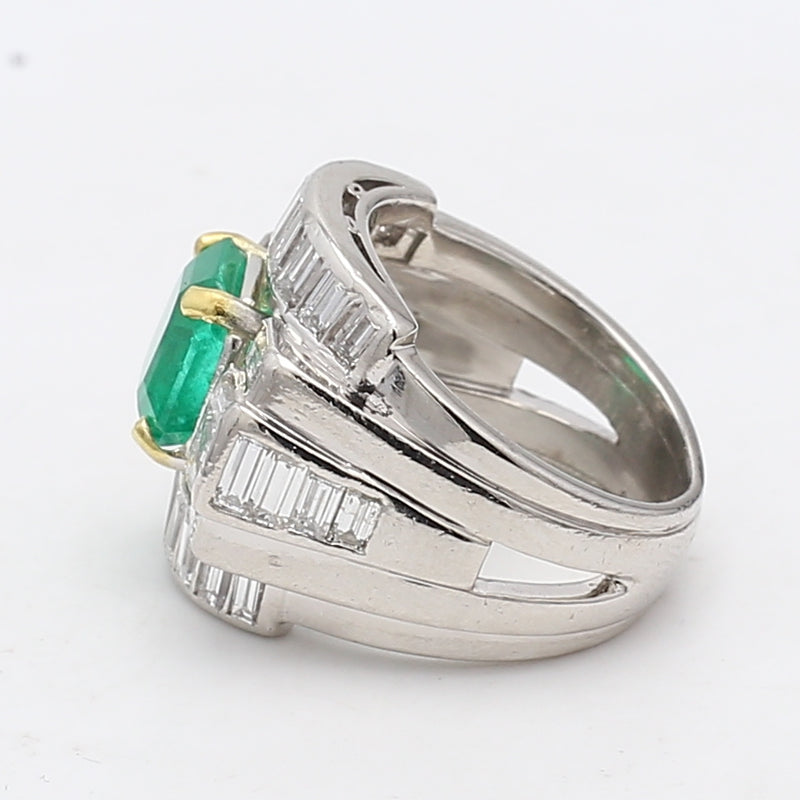 2.71 Carat Emerald 2.66 Carat Baguette Shape G VS2 Diamond Platinum Cluster Ring
