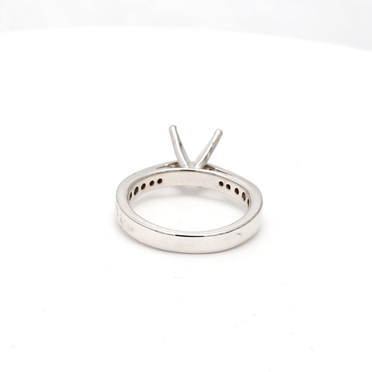 0.10 Carat Round Brilliant I VS2 Diamond Platinum Semi Mount Ring