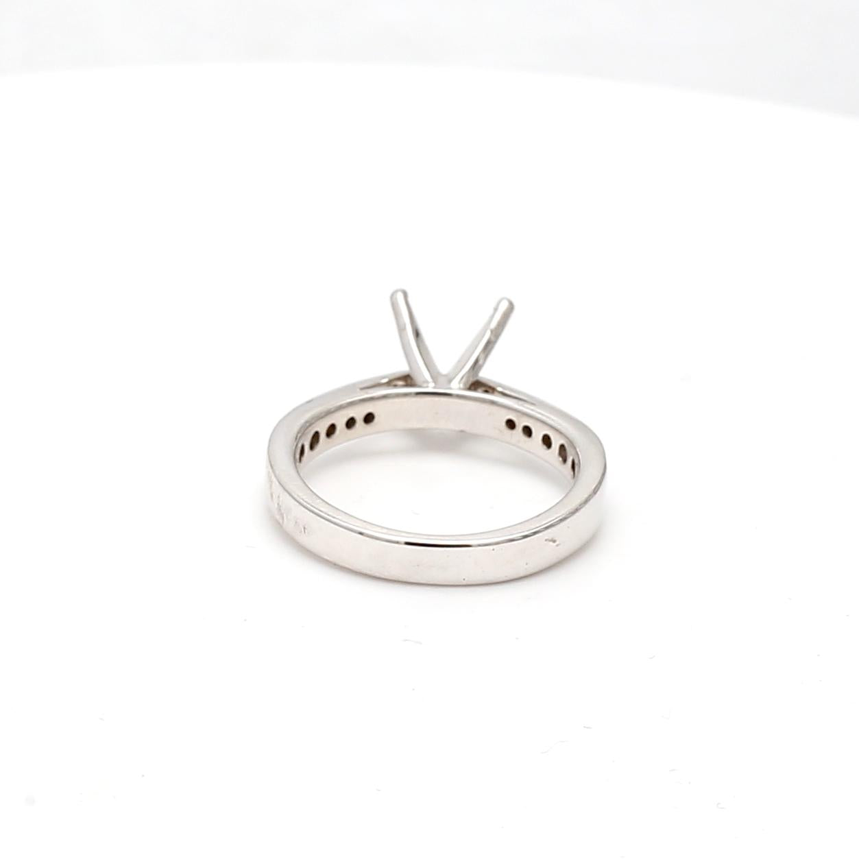 Vintage Platinum Semi Mount Ring with 0.1 Carat Round Diamond Fits 8.39x7.92mm