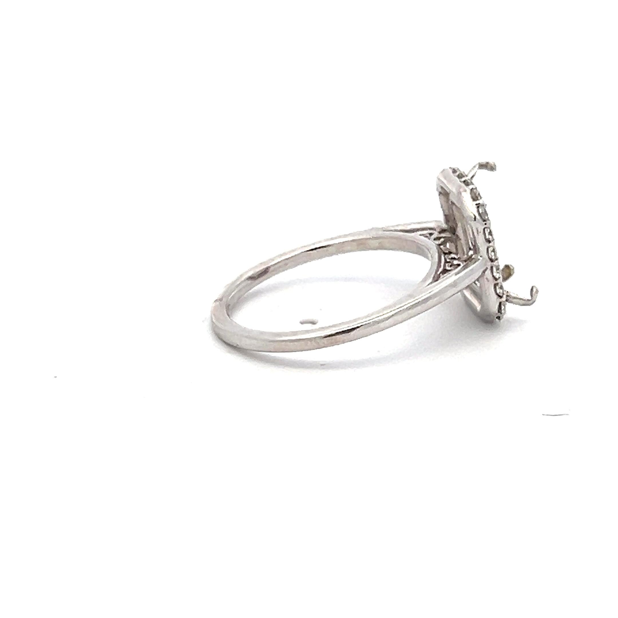 Platinum Semi Mount Ring with 0.22 Carat Round G VS1 Diamonds Fits 9.56x6.26 mm
