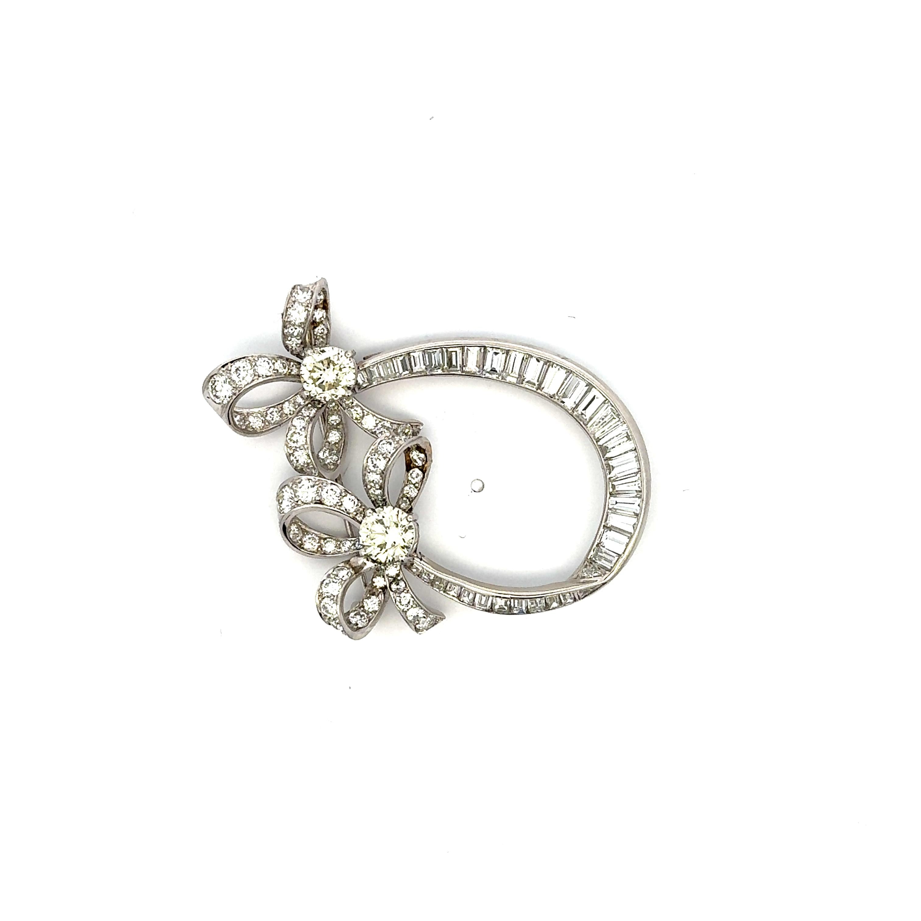 Platinum Pin Brooch with 8.05 Carat Round and Baguette Diamonds O VS1/VS2 GIA