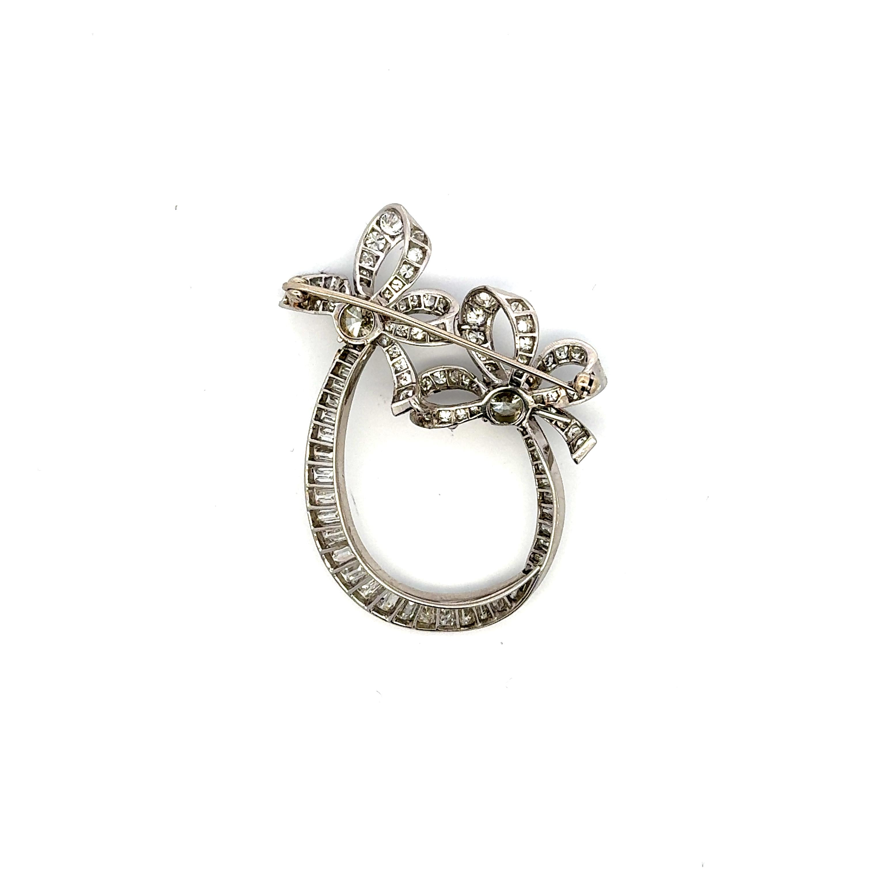 Platinum Pin Brooch with 8.05 Carat Round and Baguette Diamonds O VS1/VS2 GIA
