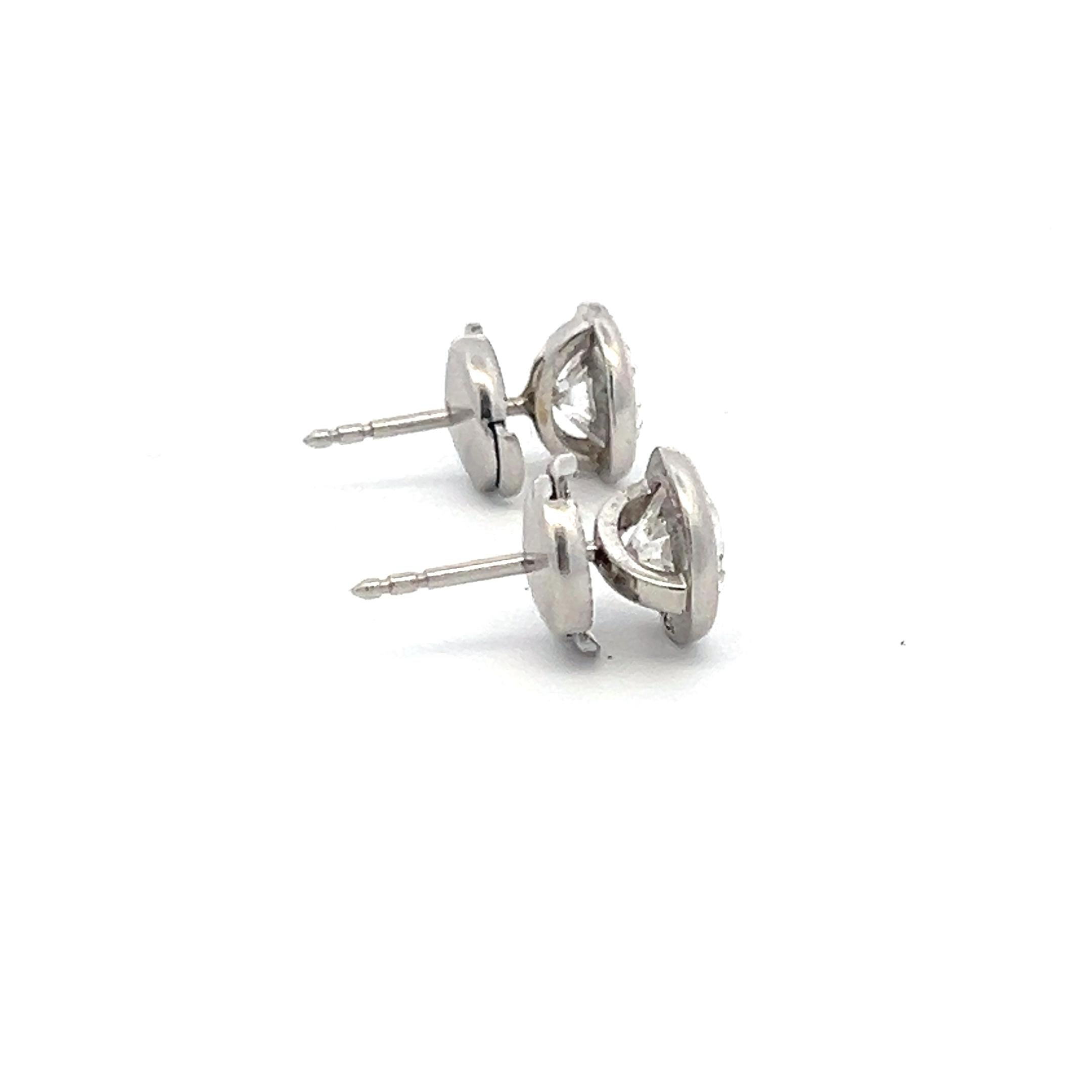 Tiffany & Co 2.05 Carat Round Brilliant G VS1 Diamond Platinum Earrings