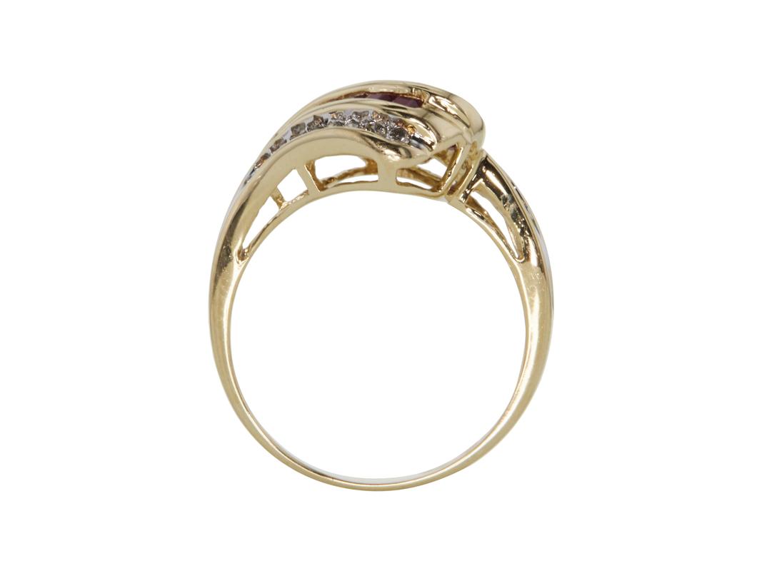 0.60ct Ruby & 0.17ct Round Brilliant Diamond Cocktail Ring in 14K Yellow Gold