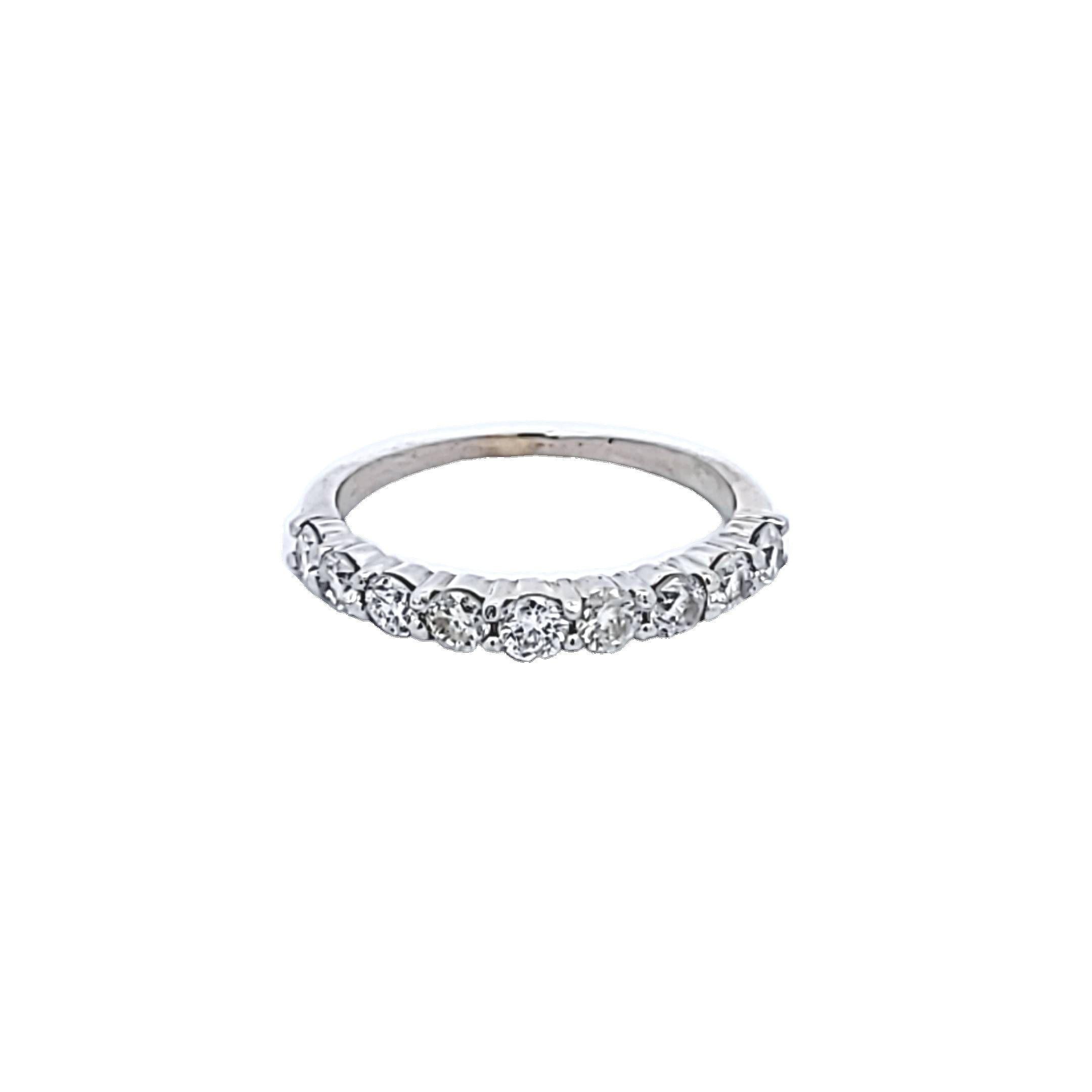 14 Karat White Gold Band Ring with 0.9 Carat Round F-SI1 Diamonds Size 7