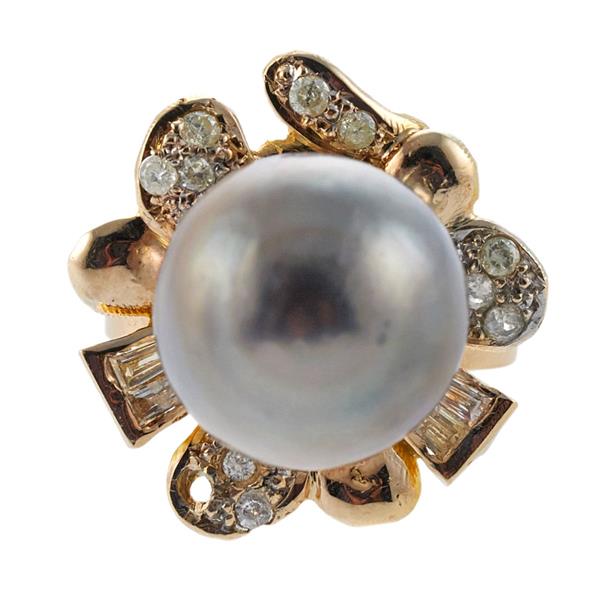 Pearl 0.50 Carat Round Brilliant H SI1 Diamond 14 Karat Yellow Gold Claster Ring