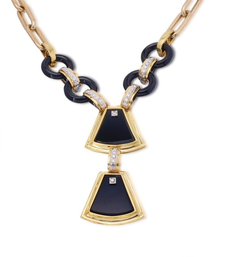 Vintage 14K Yellow Gold Pendant Necklace with 0.8 Carat Round Diamonds Onyx