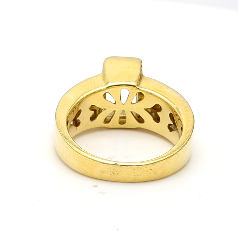 1.12 Carat Tapered Baguette Shape Diamond 18 Karat Yellow Gold Gems Stone Ring