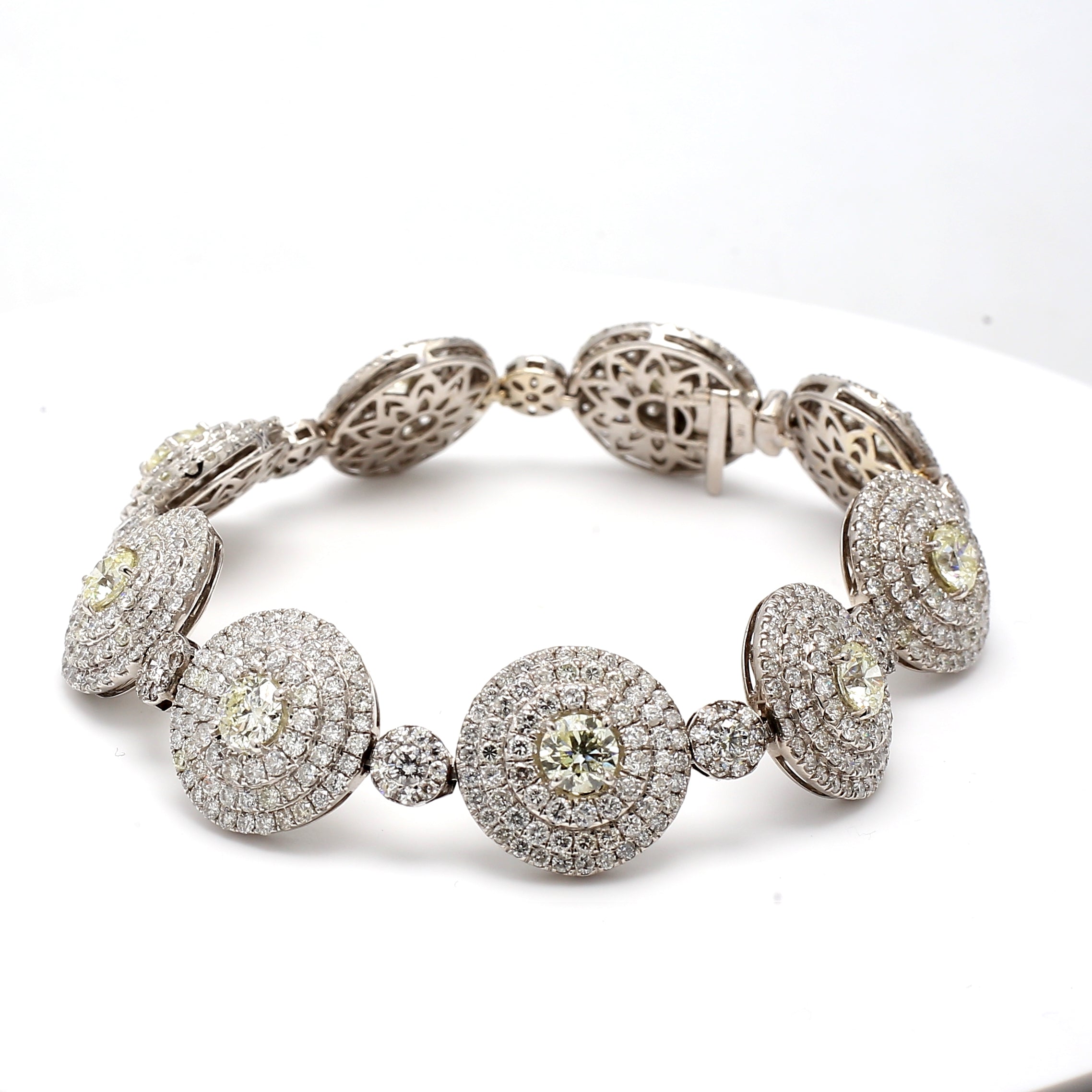 19.98 Carat Round Brilliant I-L VS2-SI1 Diamond 14 Karat White Gold Link Bracelet